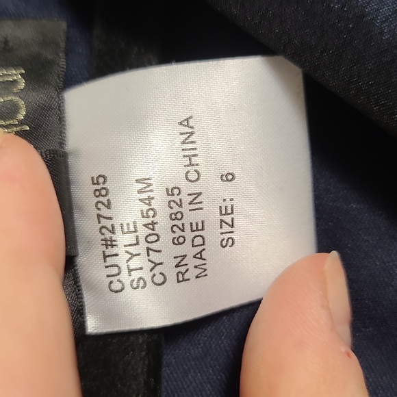 TADASHI SHOJI Midnight Blue Pleated Layered Tiered Ruffle 3D Flower Size 6 - Picture 3 of 14